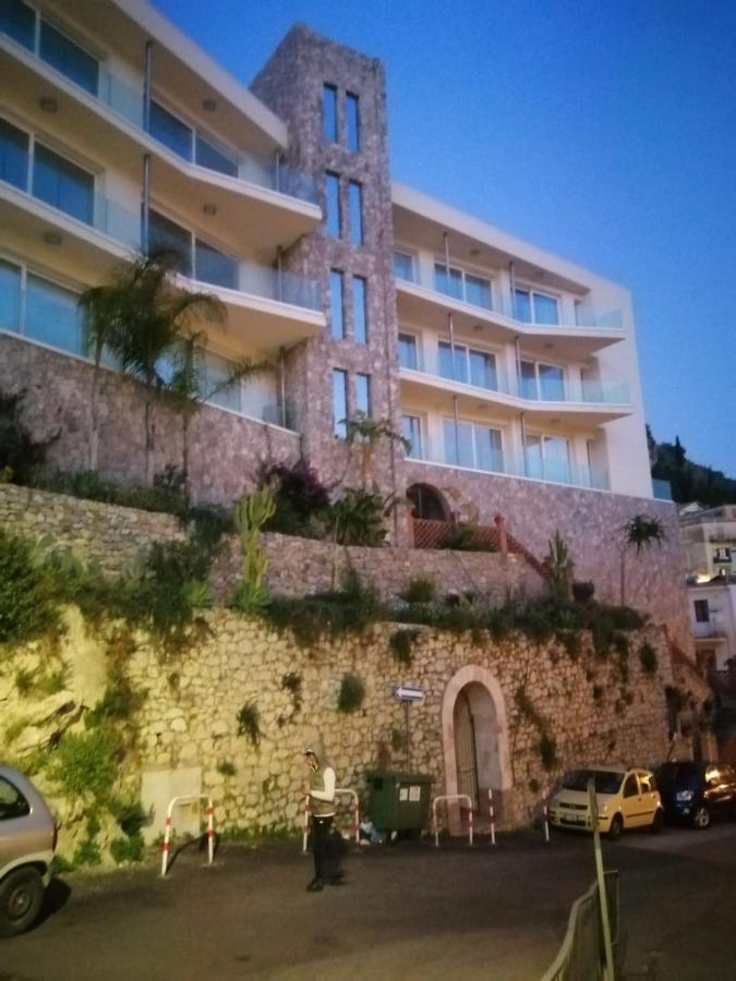 Minerva Luxury Town Center , Pool And Parking Apartment Taormina Exterior photo