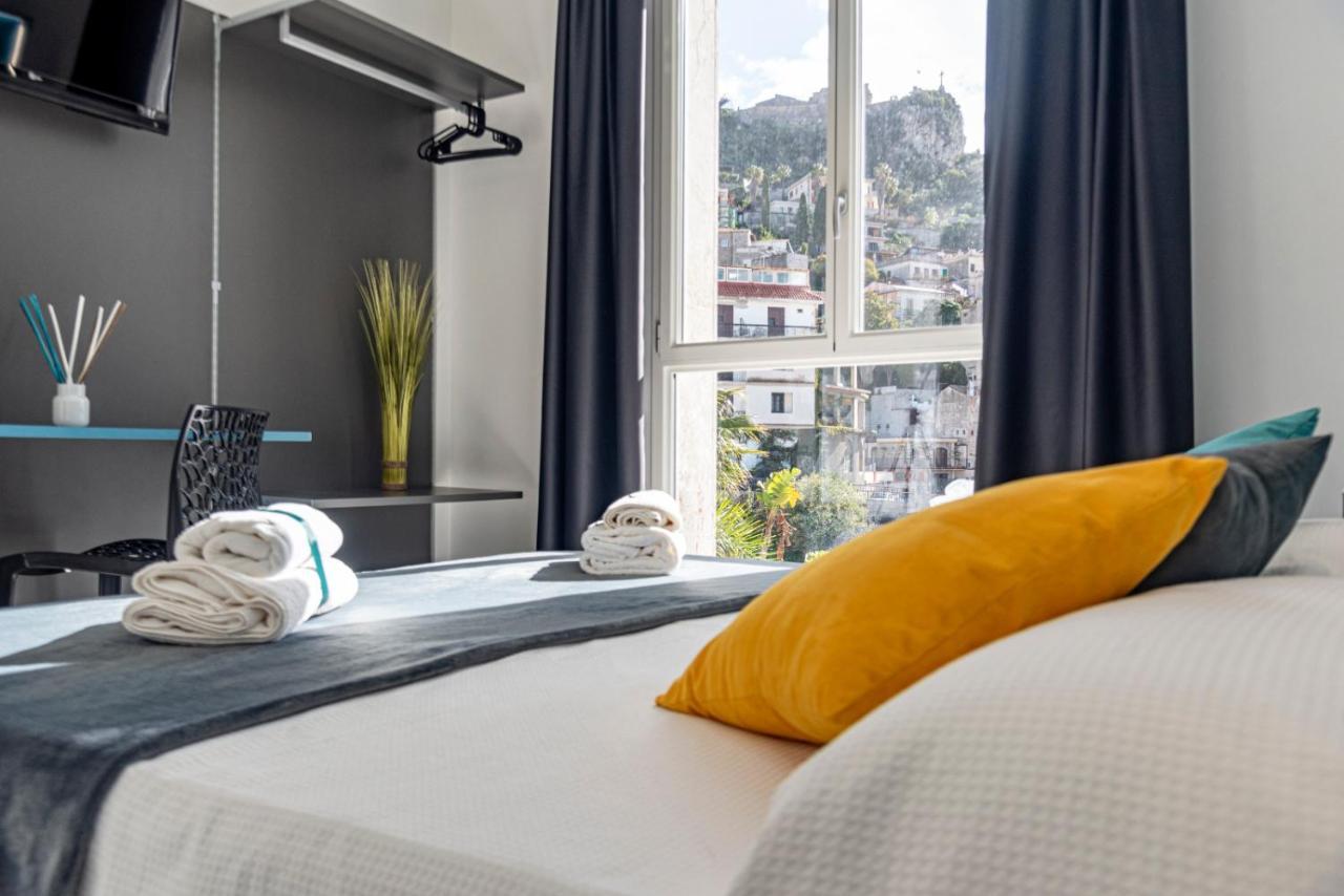 Minerva Luxury Town Center , Pool And Parking Apartment Taormina Exterior photo